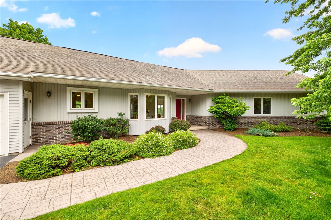 6100 Rossier Road Canandaigua Town, NY 14424 - Photo 2 of 33