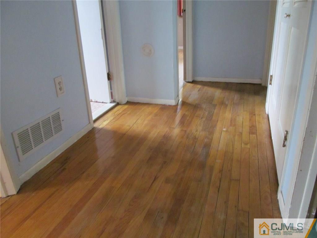 12 Kings Road East Brunswick, NJ 08816 - Photo 11 of 24