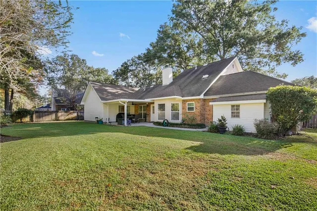 $475,000 | 108 Madewood Drive, Mandeville, LA 70471