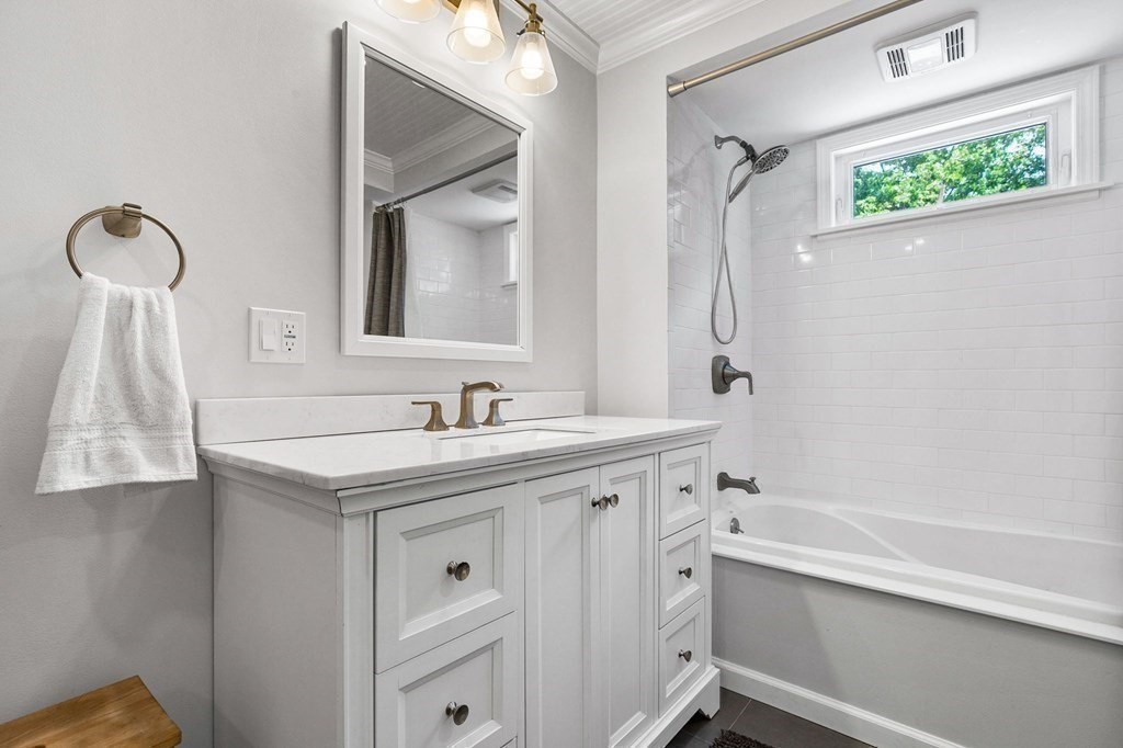 52 Caryl Road Stoughton, MA 02072 - Photo 12 of 23 Gallery Image 12