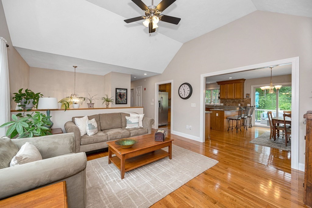 9 Brookbridge Road Stoneham, MA 02180 - Photo 13 of 41 Gallery Image 13