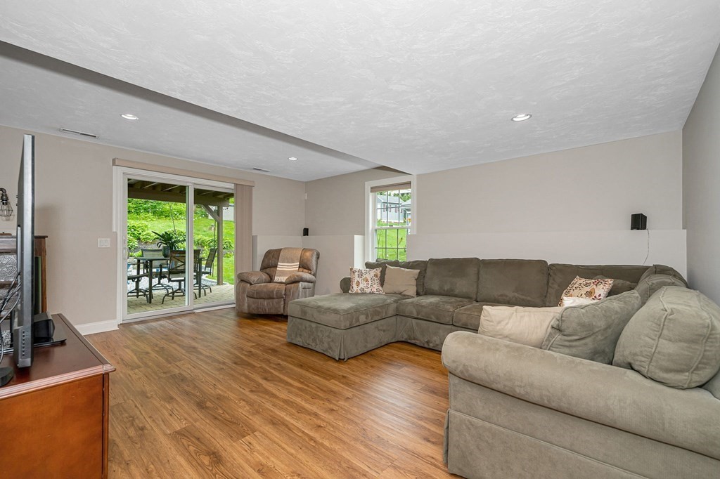 9 Brookbridge Road Stoneham, MA 02180 - Photo 24 of 41 Gallery Image 24