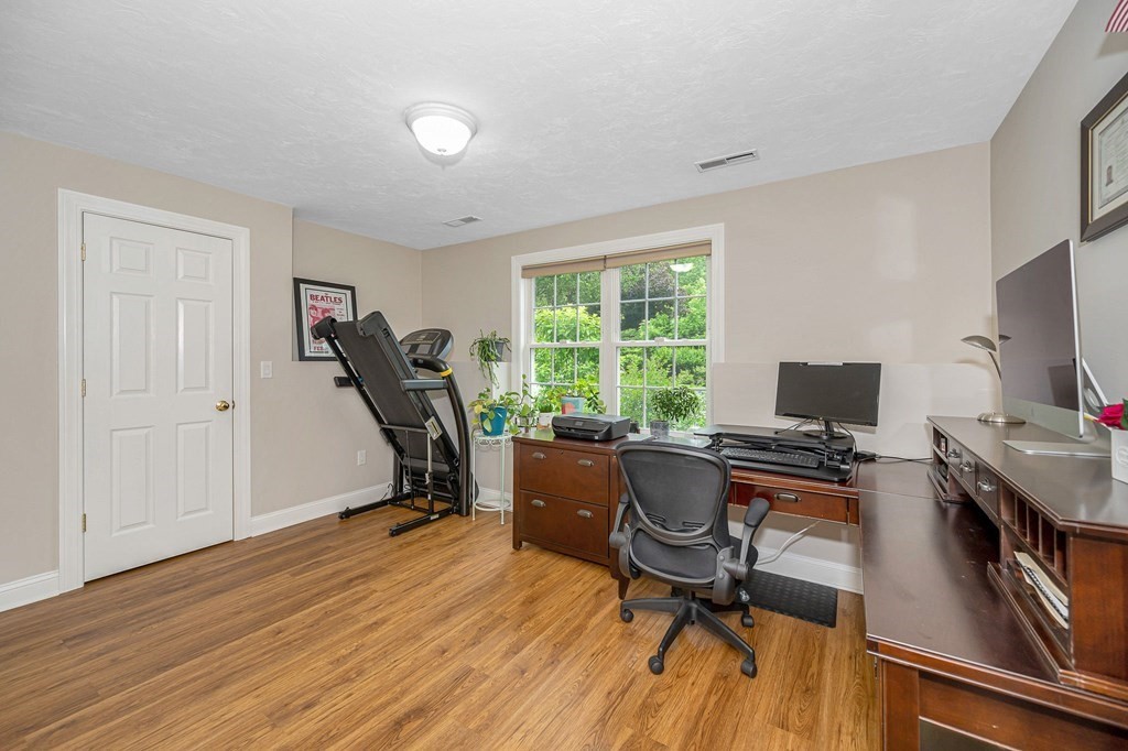 9 Brookbridge Road Stoneham, MA 02180 - Photo 27 of 41 Gallery Image 27