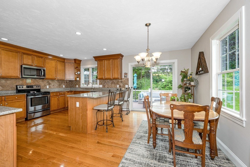 9 Brookbridge Road Stoneham, MA 02180 - Photo 8 of 41 Gallery Image 8