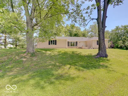 $325,000 | 5501 South 875 East, Zionsville, IN 46077