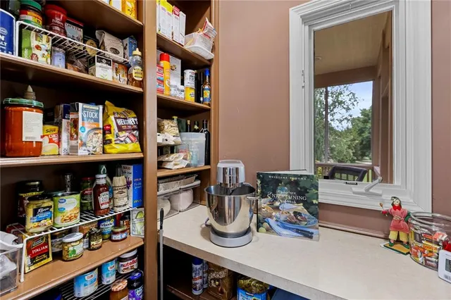 $925,000 | 5716 West 146th Street, Overland Park, KS 66223