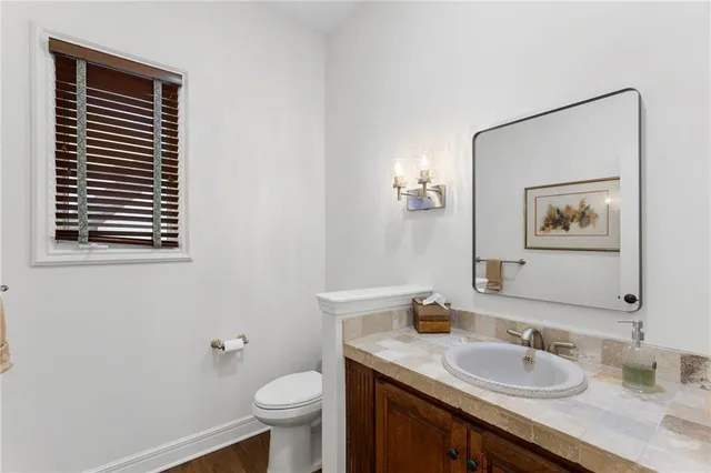 $925,000 | 5716 West 146th Street, Overland Park, KS 66223