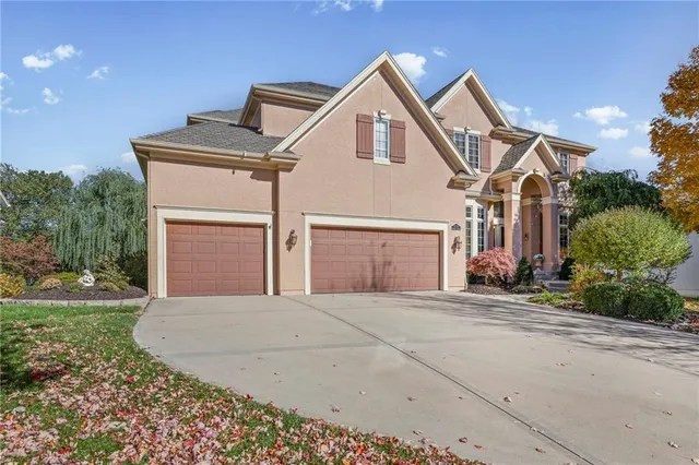 $925,000 | 5716 West 146th Street, Overland Park, KS 66223