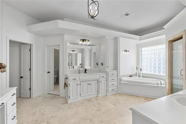 $925,000 | 5716 West 146th Street, Overland Park, KS 66223