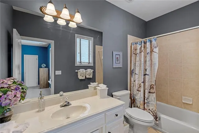 $925,000 | 5716 West 146th Street, Overland Park, KS 66223