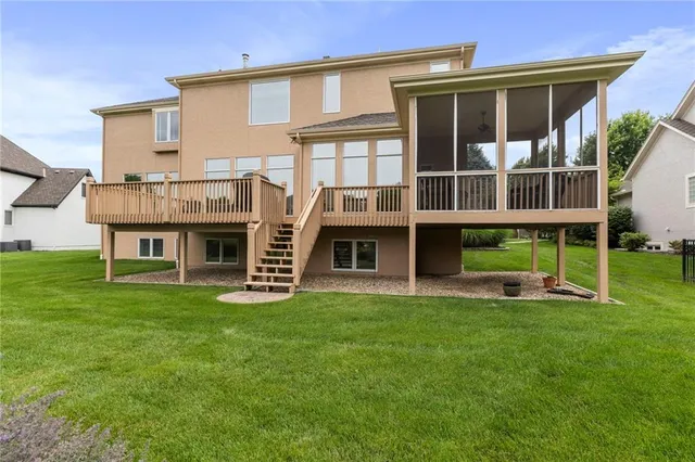 $925,000 | 5716 West 146th Street, Overland Park, KS 66223