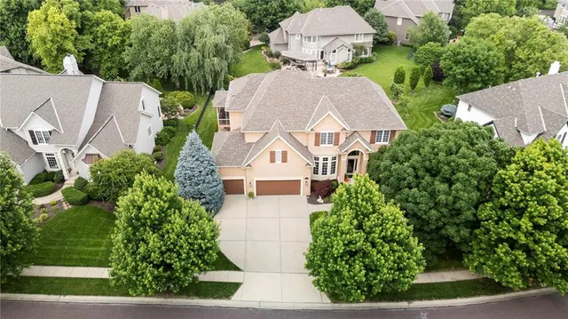 $925,000 | 5716 West 146th Street, Overland Park, KS 66223