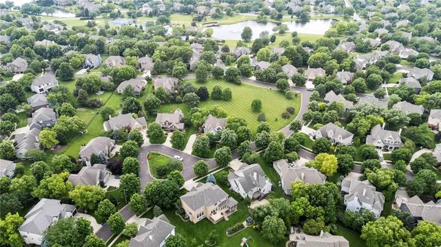 $925,000 | 5716 West 146th Street, Overland Park, KS 66223