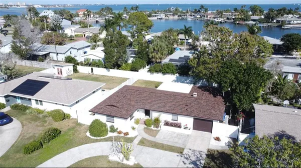 $3,900 | 2502 Tropical Shores Drive Southeast, St. Petersburg, FL 33705