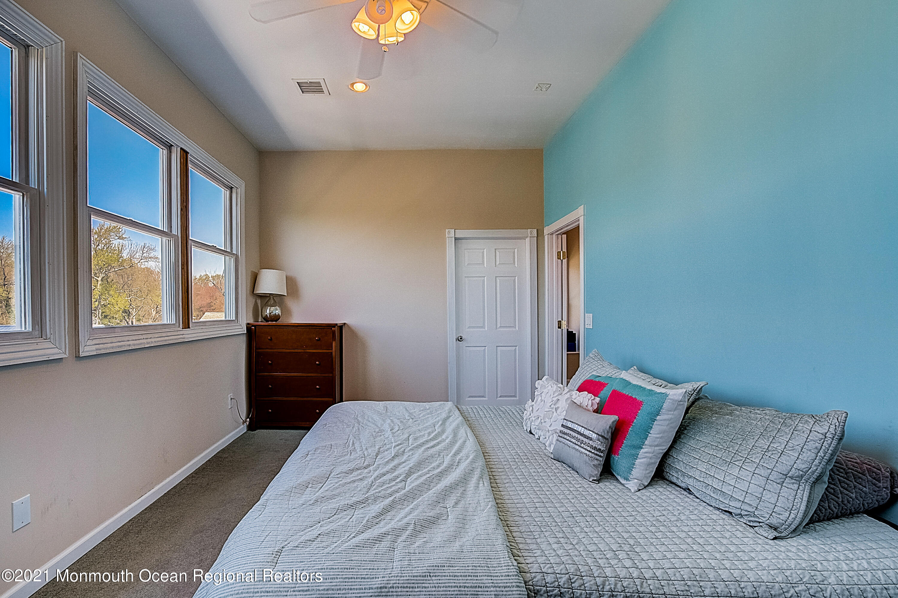 286 Main Street Middletown, NJ 07758 - Photo 34 of 69 a bedroom with a bed and a window