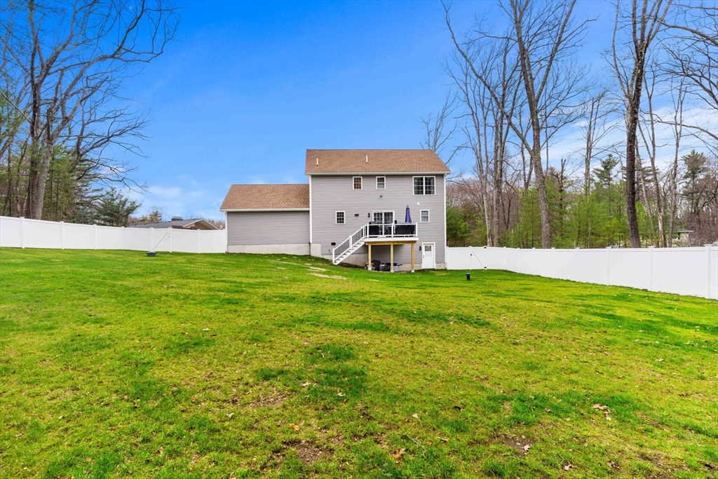 11 A Springview Terrace Plaistow, NH 03865 - Photo 3 of 30