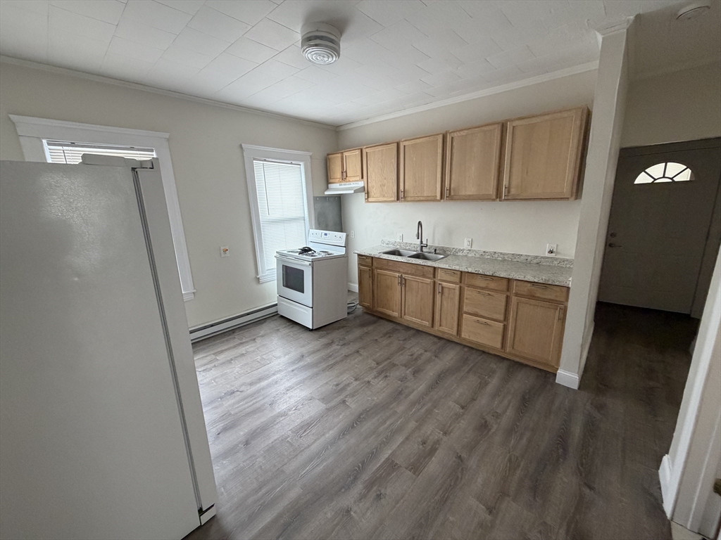 48 Windham Street, Unit 3 Worcester, MA 01610 - Photo 5 of 12