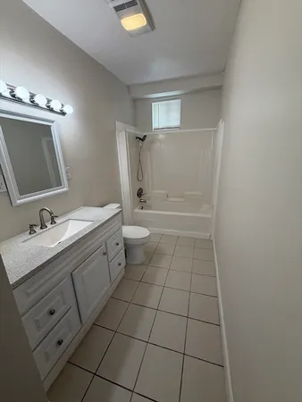 $1,950 | 48 Windham Street, Unit 3, Worcester, MA 01610