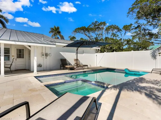 $15,000 | 784 11th Street North, Naples, FL 34102