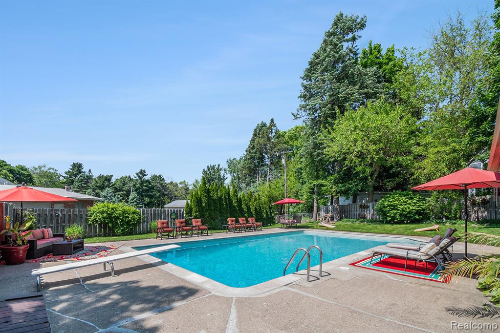 6062 Middle Lake Road Clarkston, MI 48346 - Photo 31 of 46 Gallery Image 31