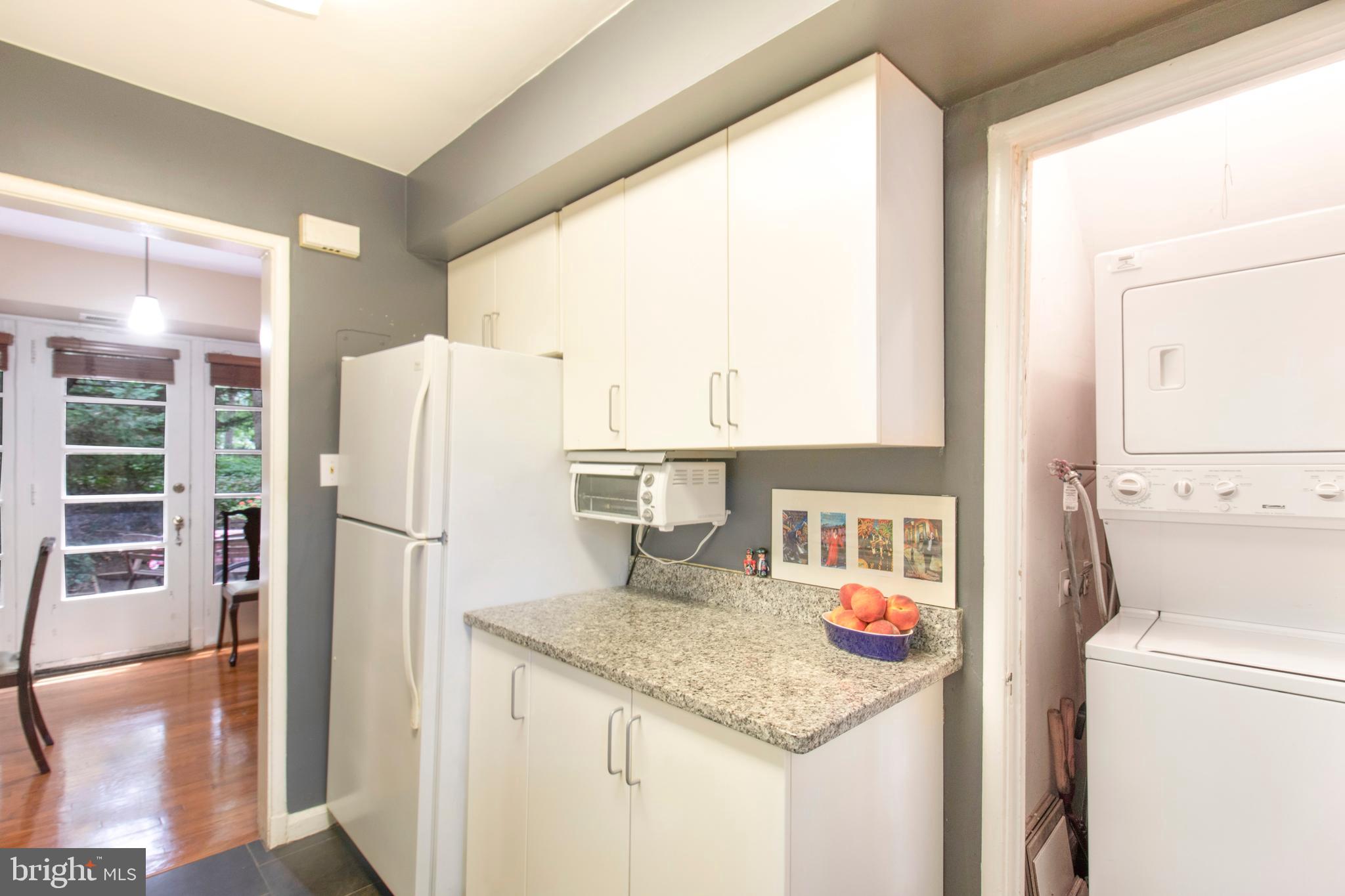 8512-12-2 Manchester Road, Unit 122 Silver Spring, MD 20901 - Photo 11 of 40 Kitchen with W/D closet