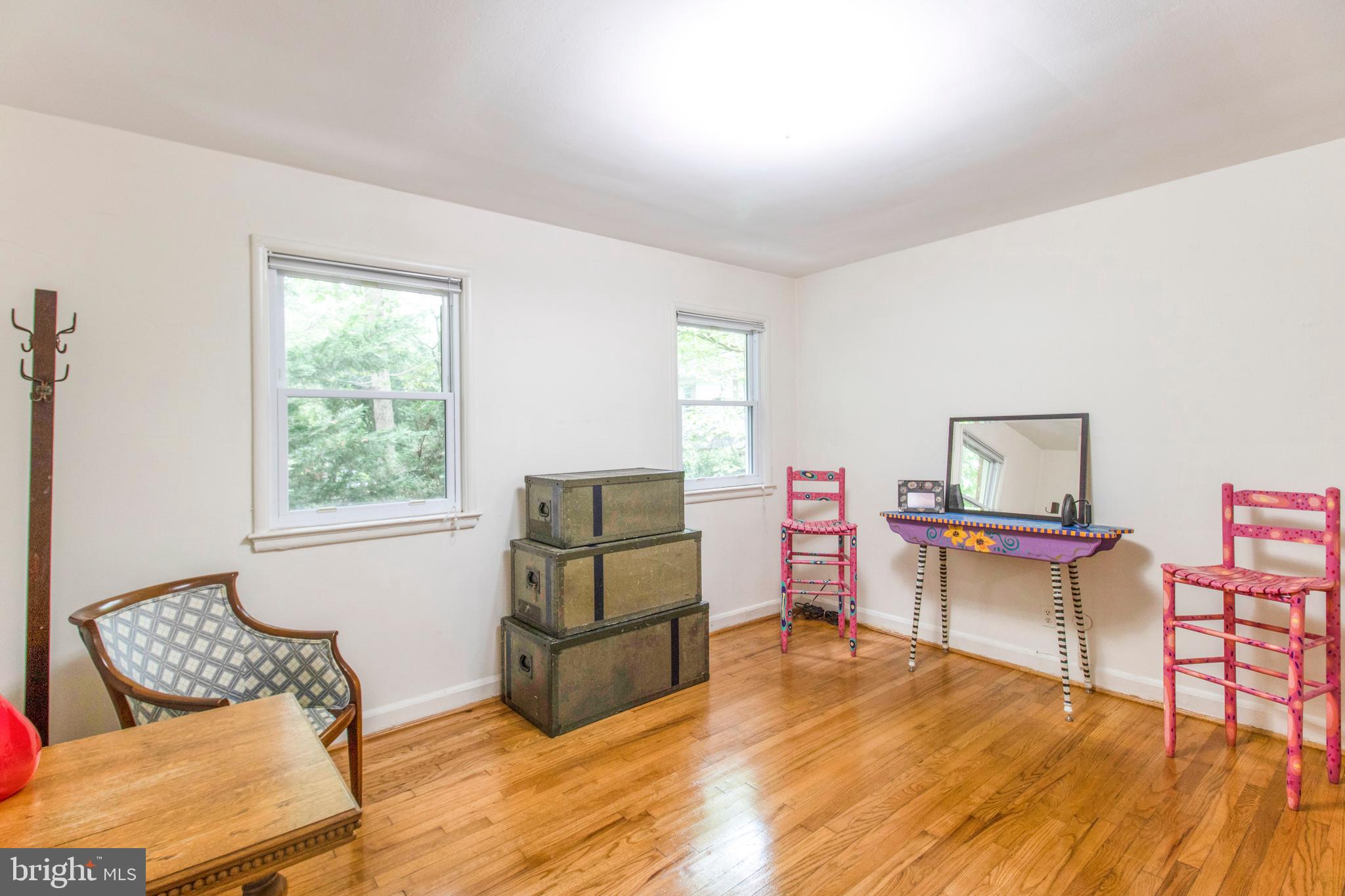 8512-12-2 Manchester Road, Unit 122 Silver Spring, MD 20901 - Photo 22 of 40 Guest BR - or combo work space guest room