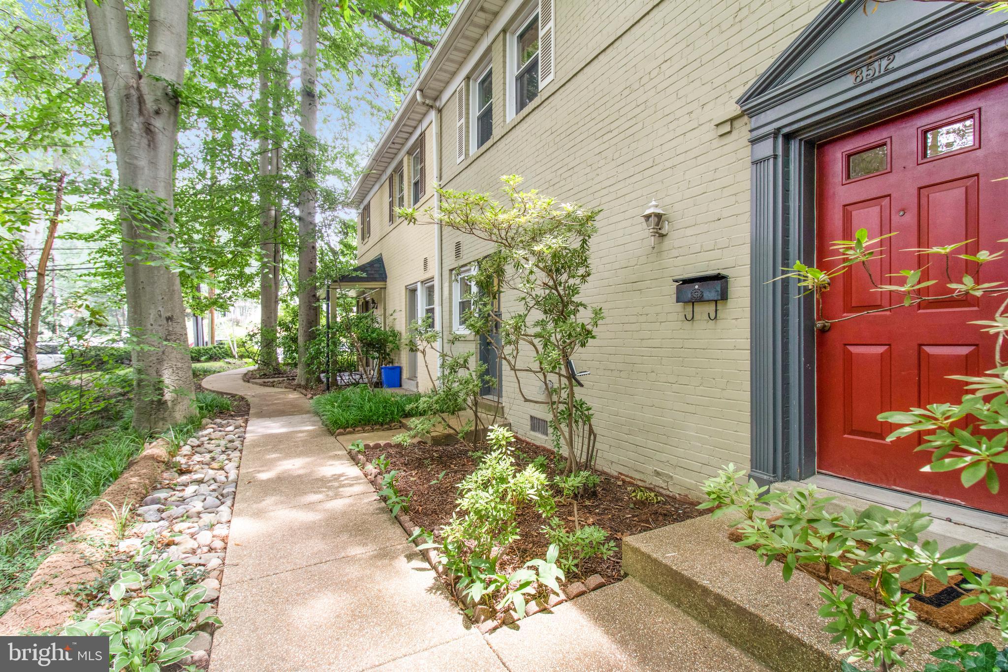 8512-12-2 Manchester Road, Unit 122 Silver Spring, MD 20901 - Photo 26 of 40 Facade sidewalk - stoop!