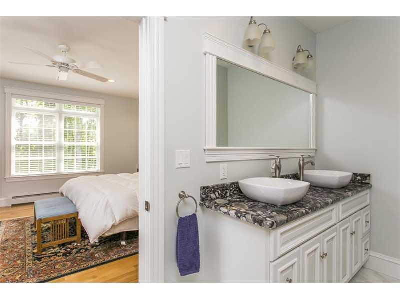 34 Farm Gate Road Falmouth, ME 04105 - Photo 12 of 29 Master Bath/Spa.