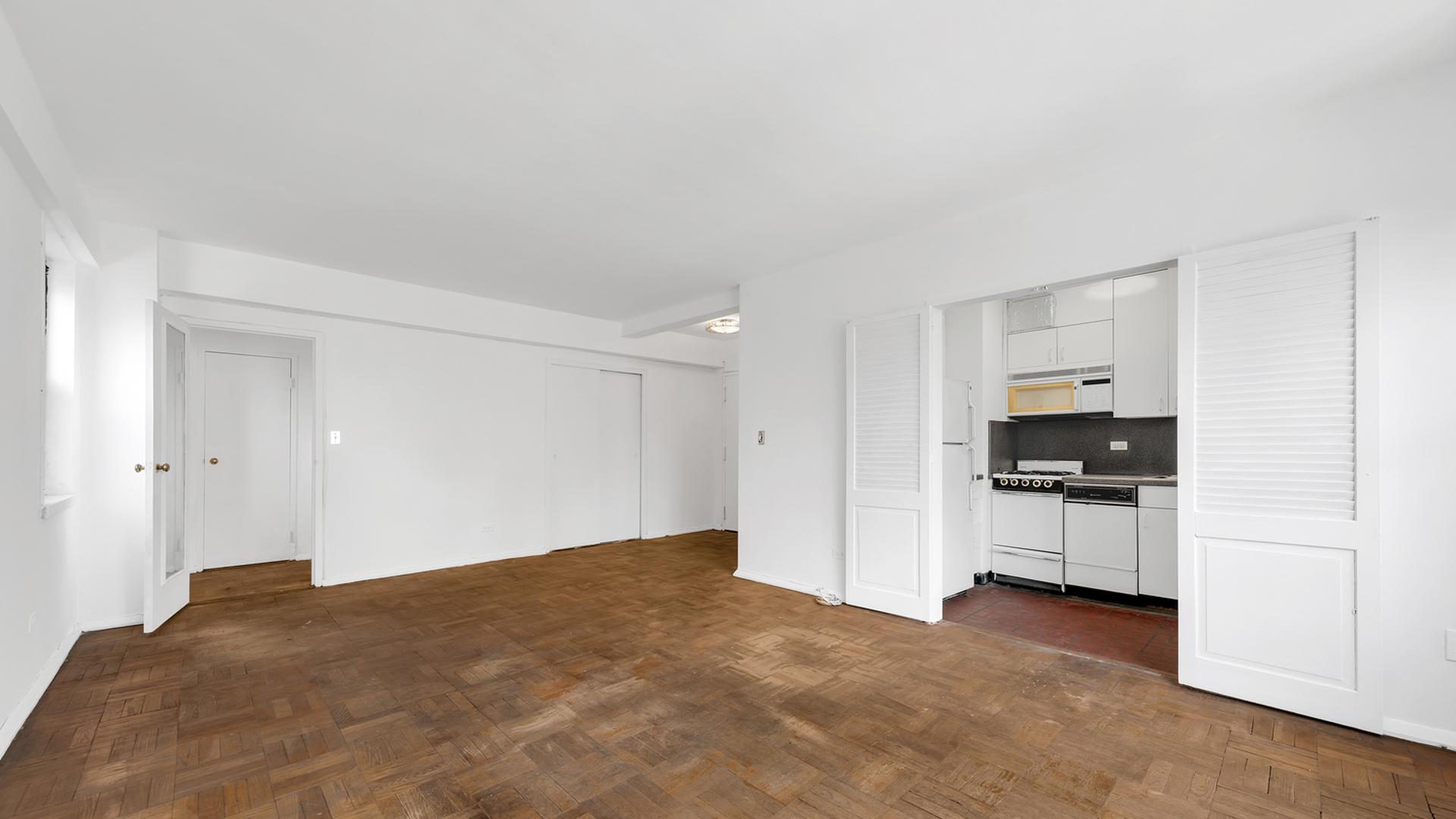 305 East 72nd Street, Unit 11IS Manhattan, NY 10021 - Photo 4 of 7