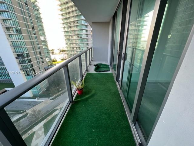 Edgewater Miami, FL 33137 - Photo 12 of 65 a view of balcony with a sink