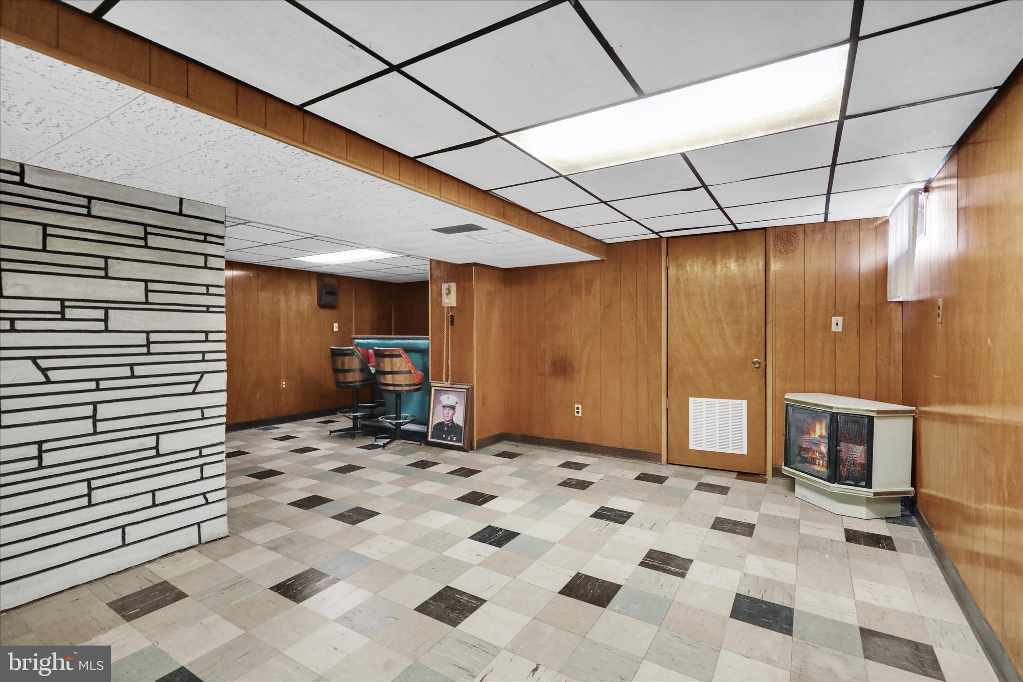1901 County Street Reading, PA 19605 - Photo 24 of 25 family room