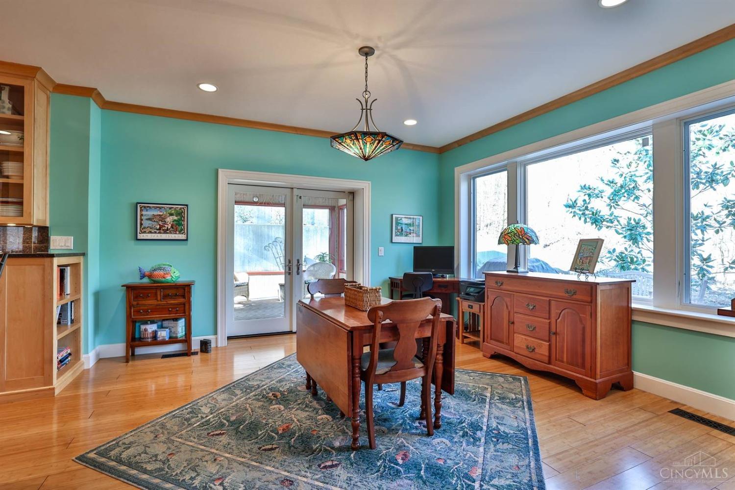 401 West Galbraith Road Wyoming, OH 45215 - Photo 19 of 55