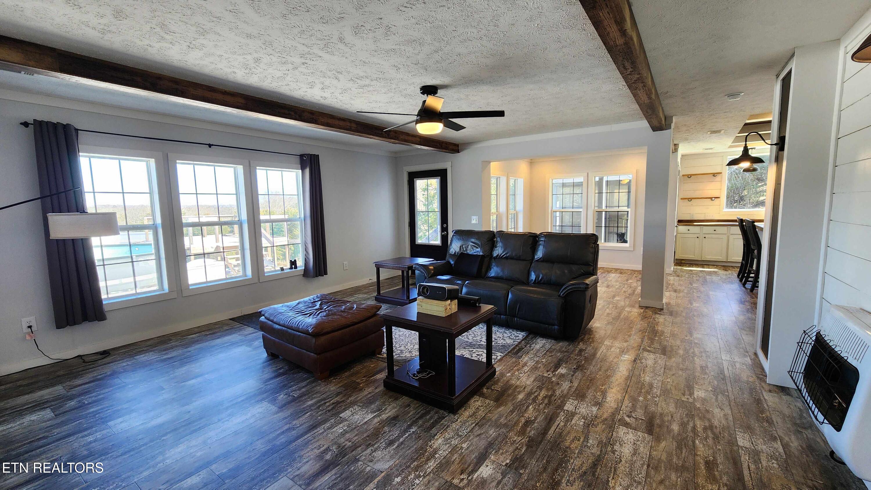 2695 Leslie Road Cumberland, KY 42717 - Photo 21 of 59 LIving Room C