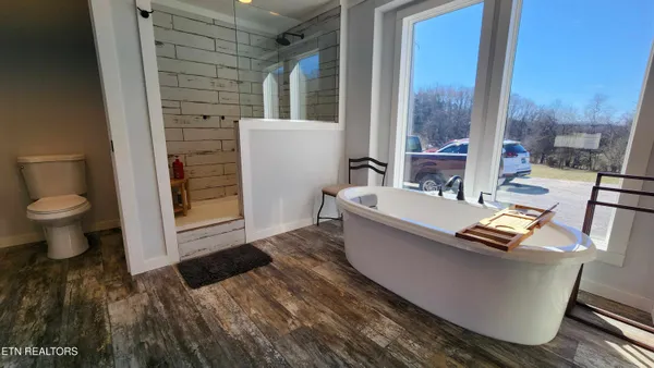 $499,900 | 2695 Leslie Road, Burkesville, KY 42717