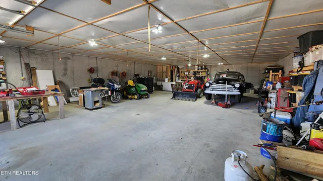 $499,900 | 2695 Leslie Road, Cumberland, KY 42717