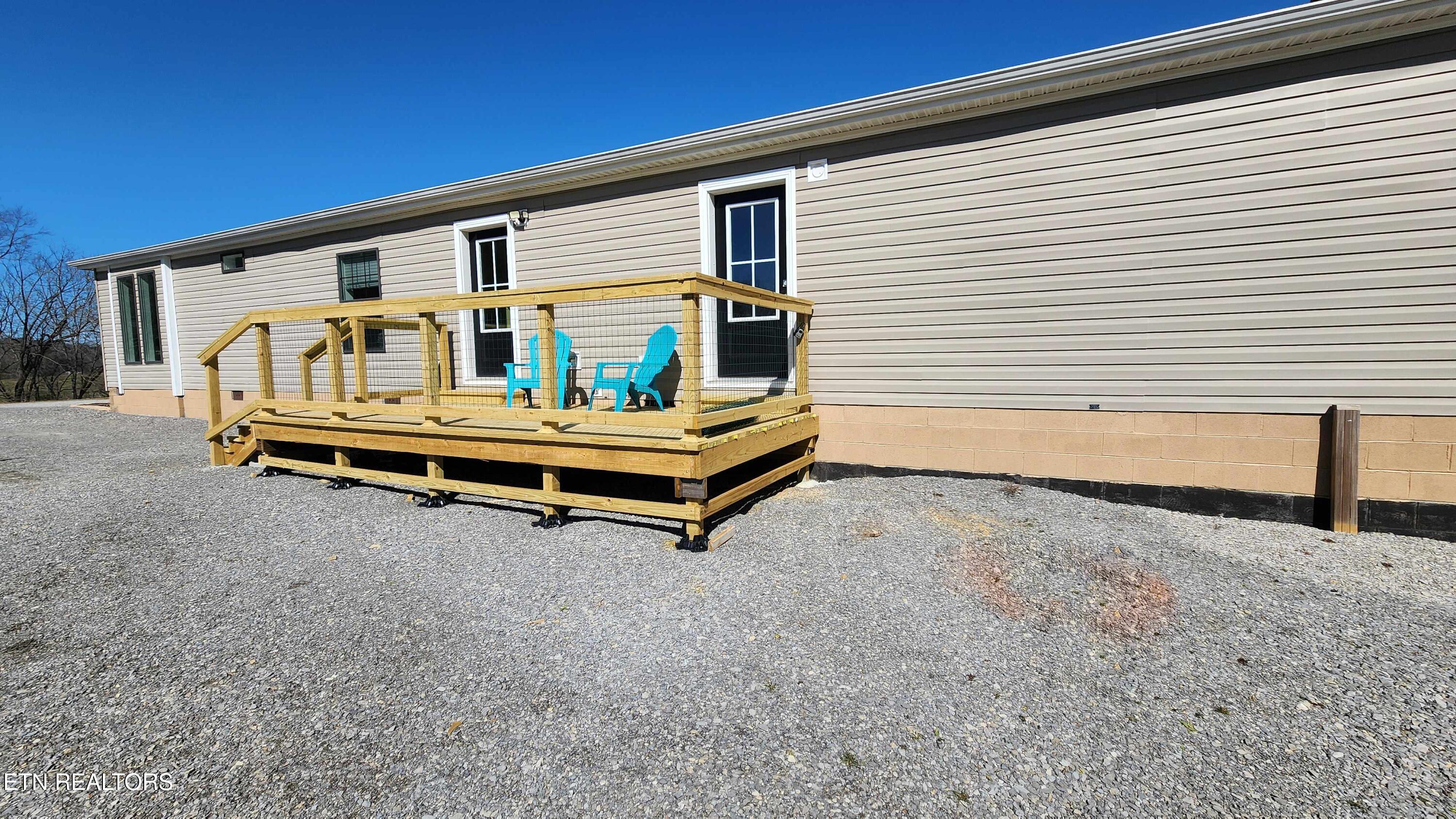 2695 Leslie Road Cumberland, KY 42717 - Photo 33 of 59 Back Deck 1