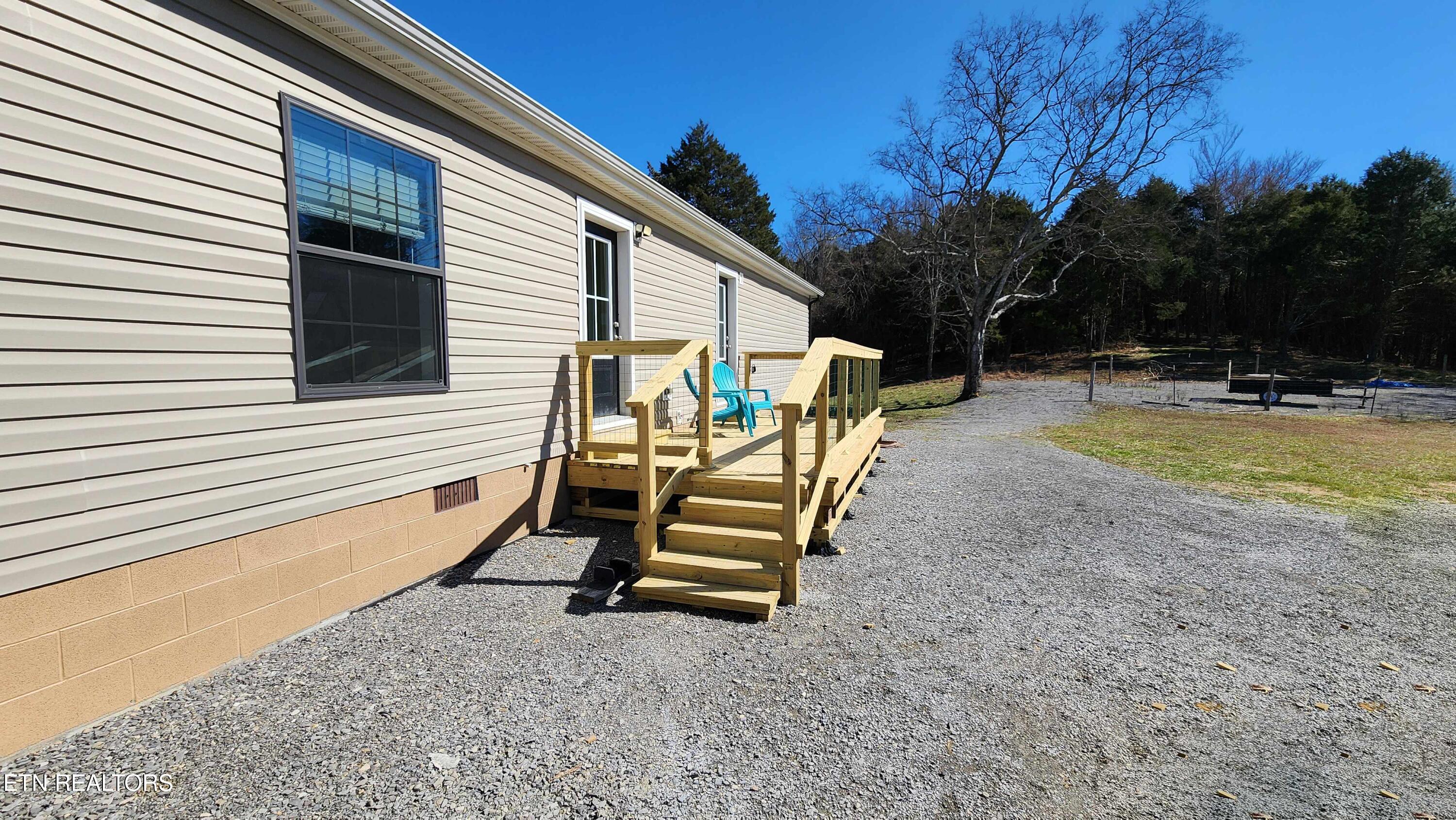 2695 Leslie Road Cumberland, KY 42717 - Photo 35 of 59 Back Deck 2