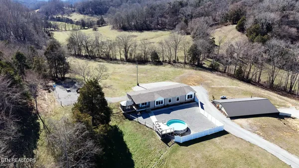$499,900 | 2695 Leslie Road, Burkesville, KY 42717