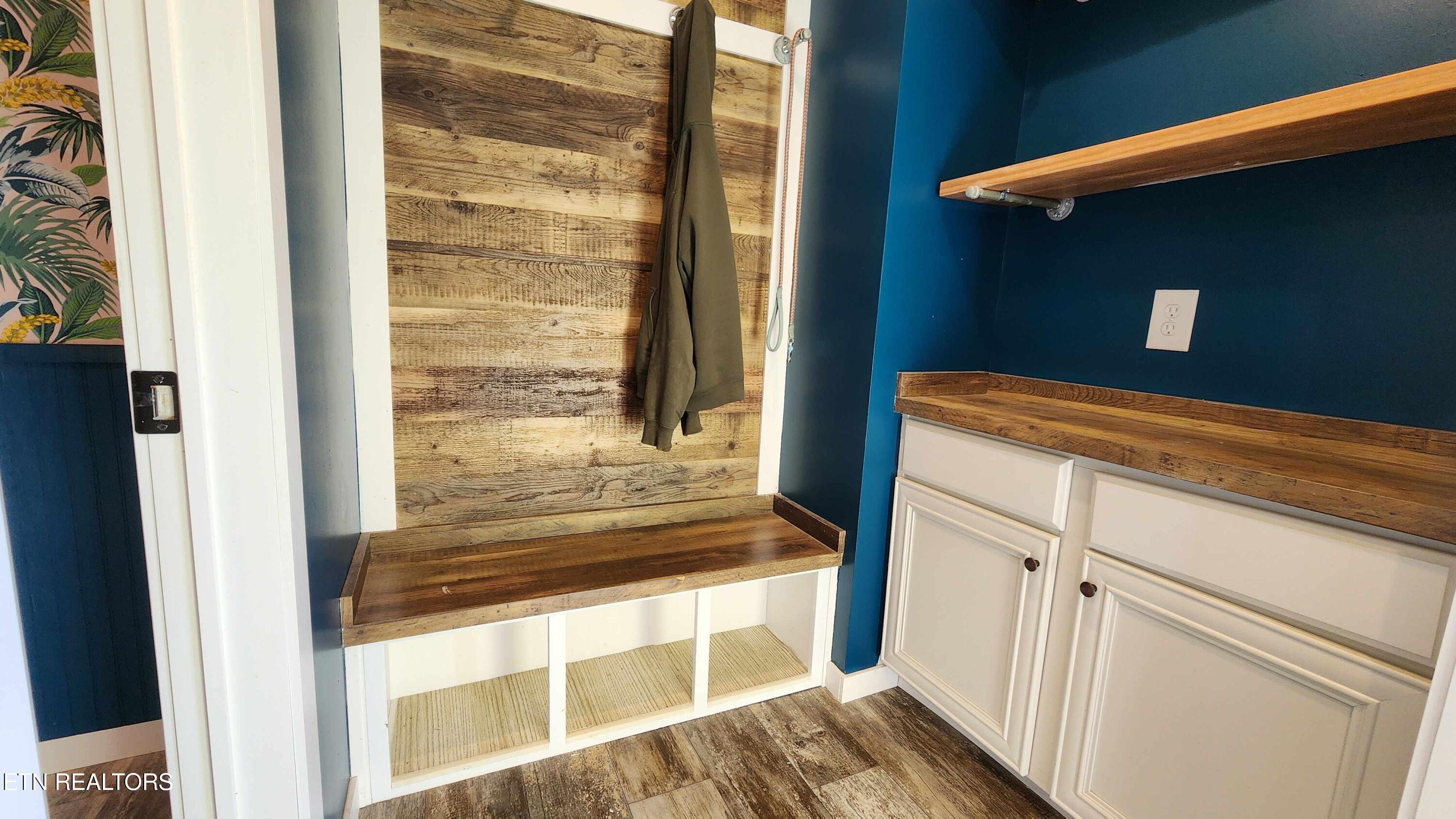 2695 Leslie Road Cumberland, KY 42717 - Photo 6 of 59 Back Entry 3