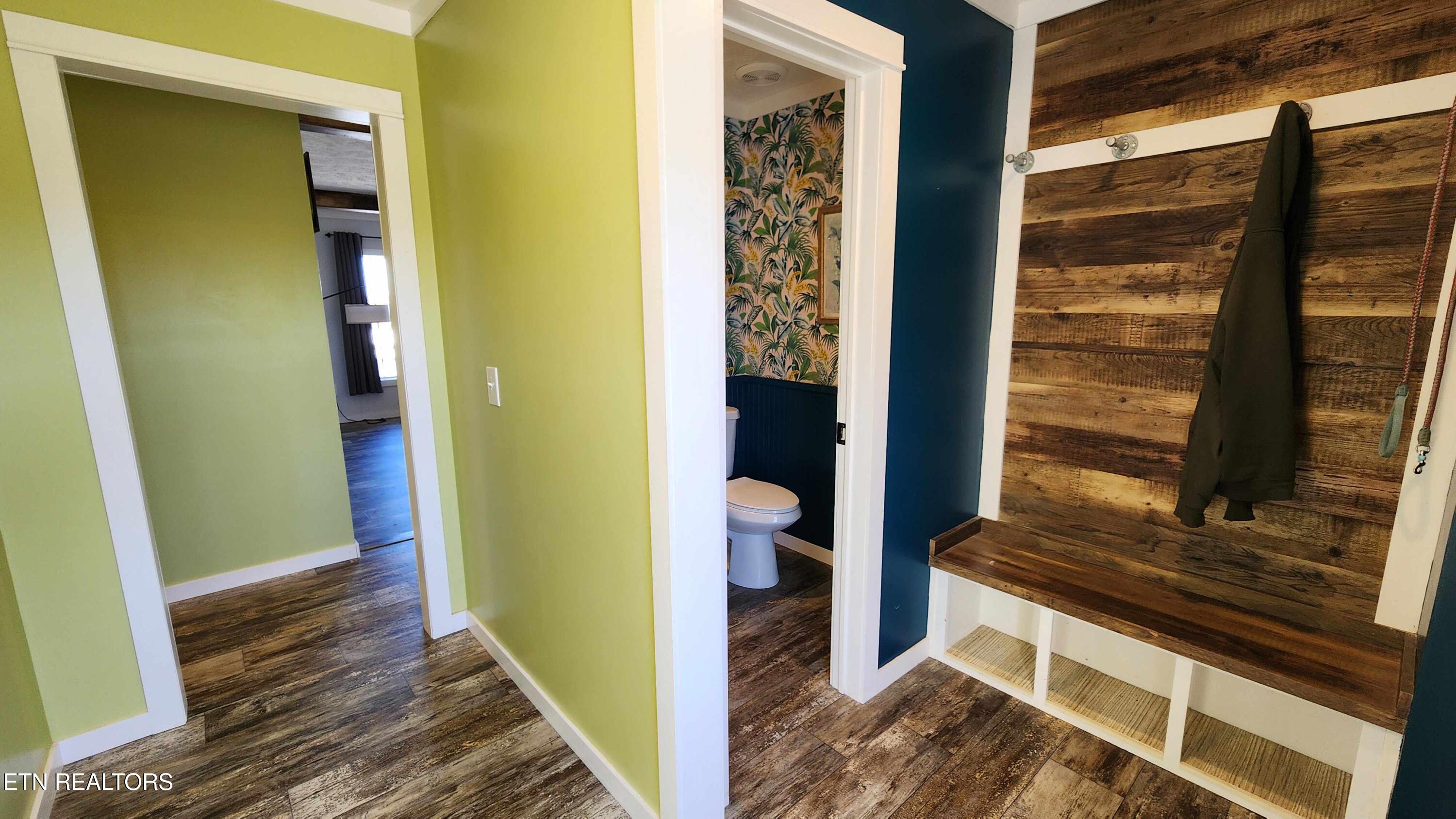 2695 Leslie Road Cumberland, KY 42717 - Photo 7 of 59 Back Entry