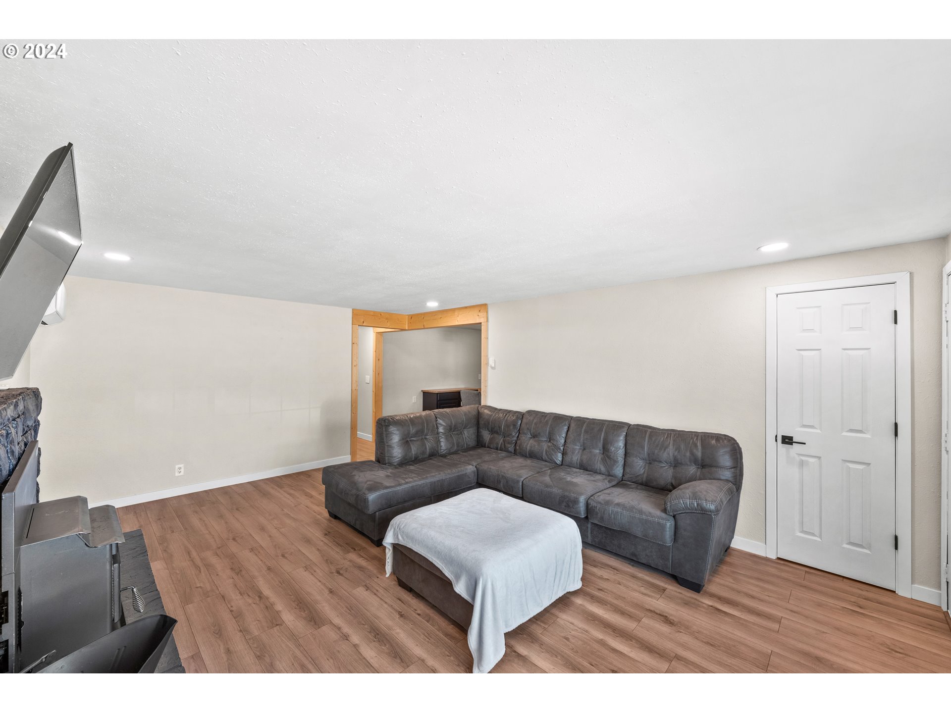 2955 Ridgeway Drive Reedsport, OR 97467 - Photo 4 of 34 Gallery Image 4
