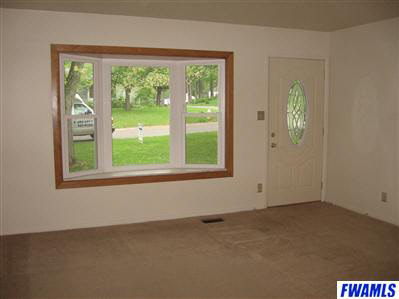 5905 Kent Road Fort Wayne, IN 46816 - Photo 6 of 8