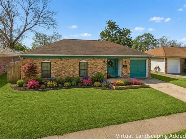 $315,000 | 1820 Green Oak Drive, Gretna, LA 70056