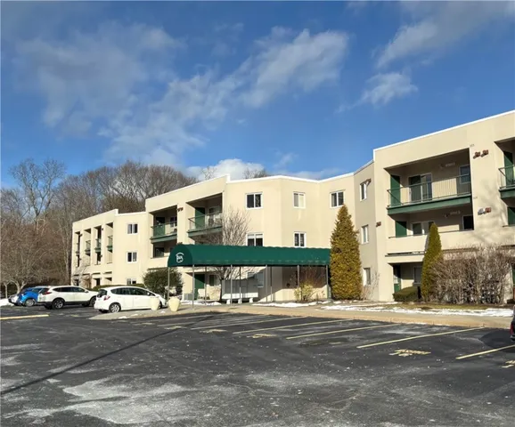 $219,900 | 31 Devereux Avenue, Unit 101, Providence, RI 02909