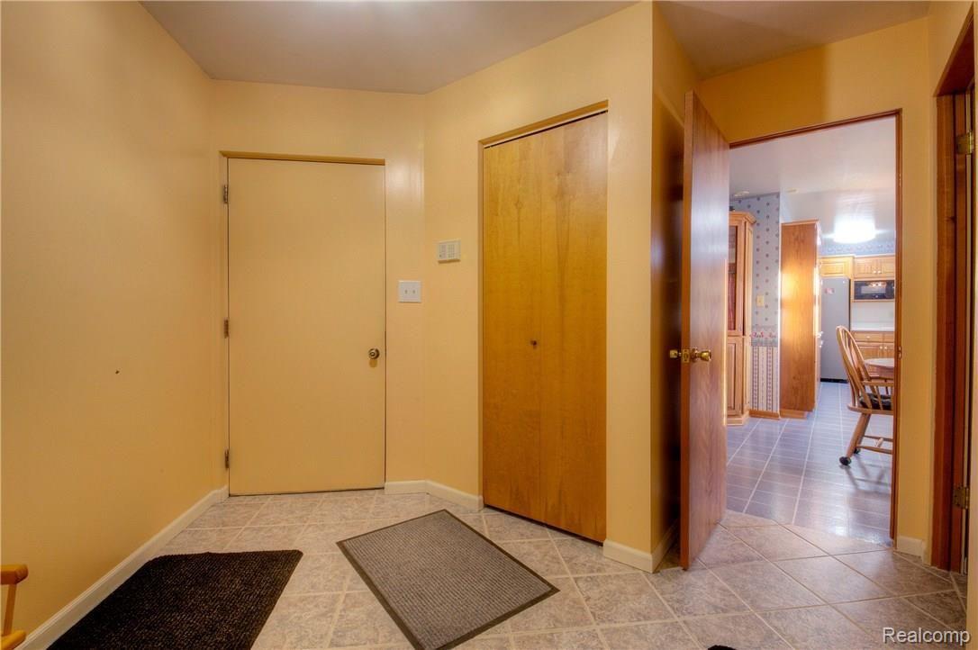 7240 Washburn Road Goodrich, MI 48438 - Photo 7 of 53 930A6552_3_4.jpg