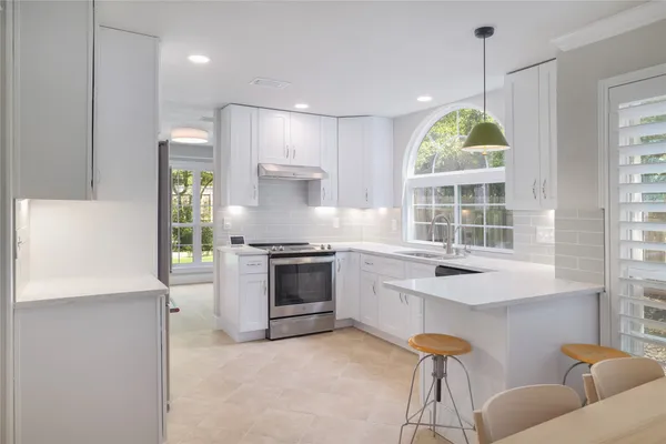 $725,000 | 11402 Chessington Drive, Austin, TX 78750