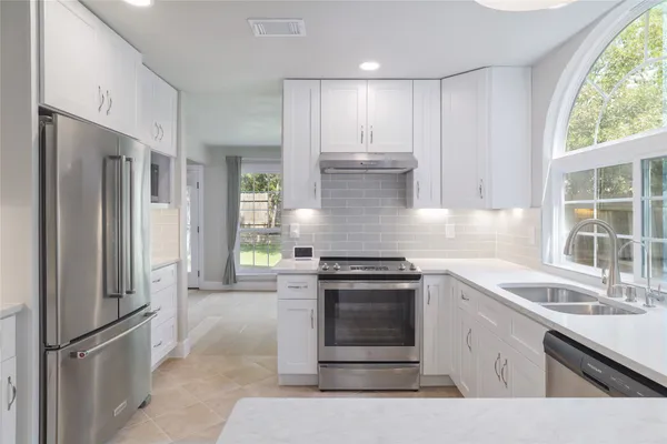 $725,000 | 11402 Chessington Drive, Austin, TX 78750