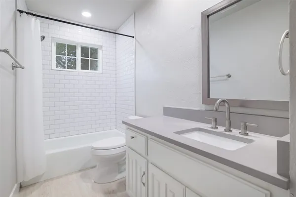 $725,000 | 11402 Chessington Drive, Austin, TX 78750