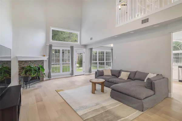 $725,000 | 11402 Chessington Drive, Austin, TX 78750