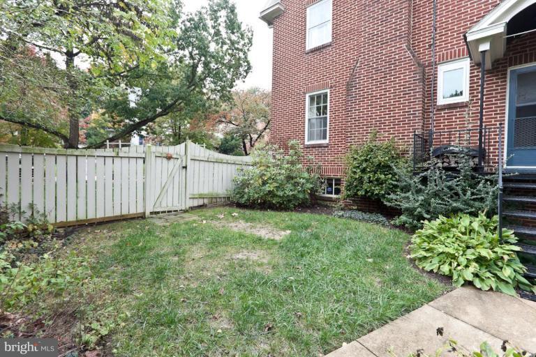 4401 Atwick Road Baltimore, MD 21210 - Photo 22 of 27 Garden